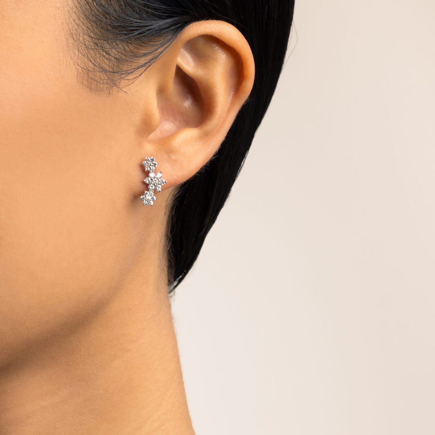 Orecchino a lobo 3 fiorellini