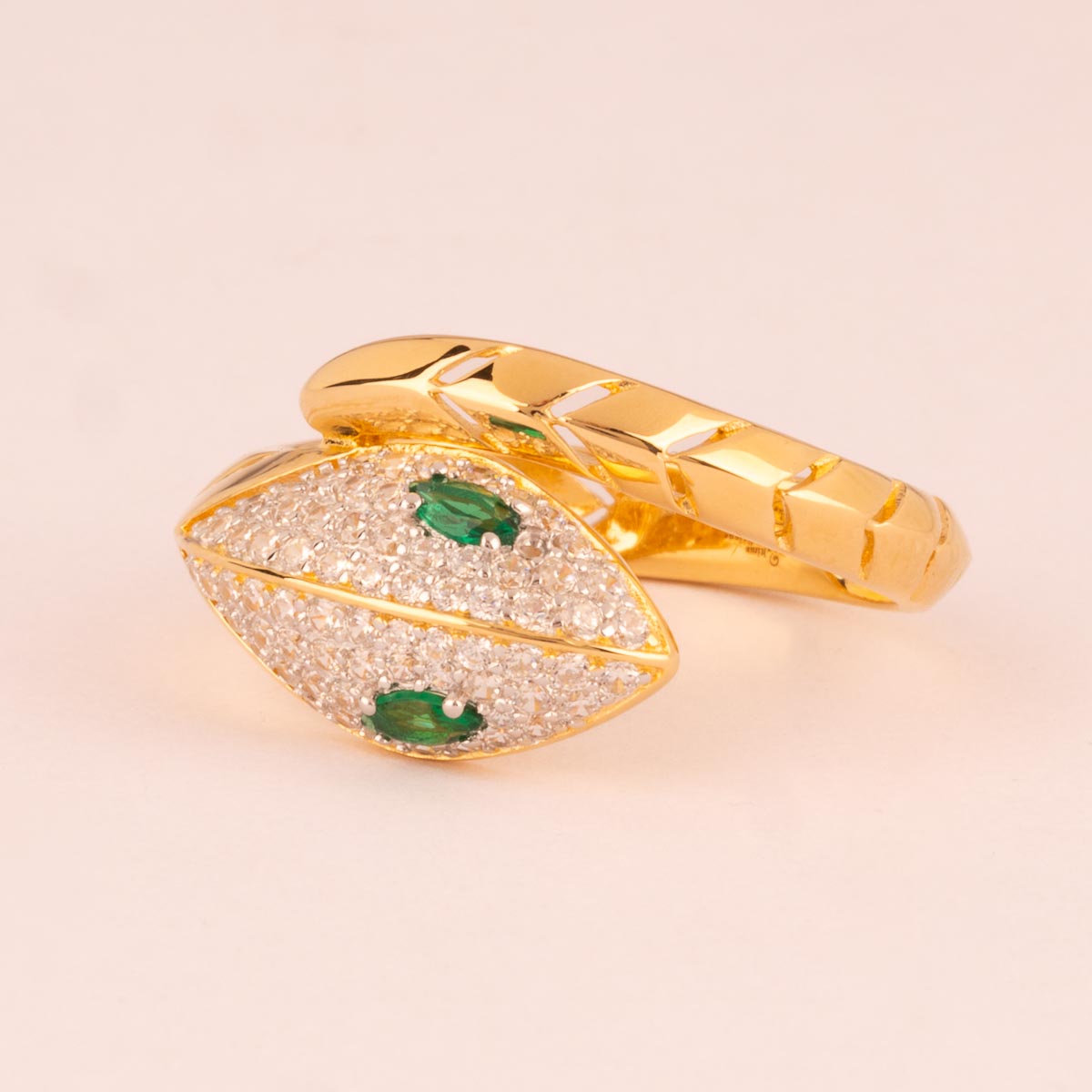 Anello serpente zirconi bianchi