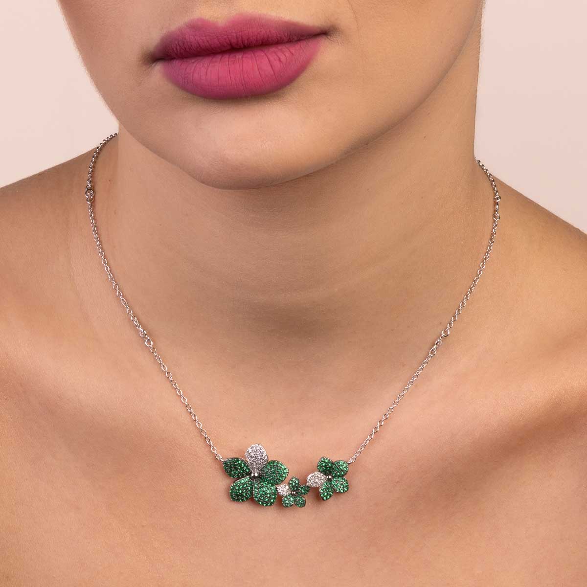 Catena 3 fiori pave' smeraldo