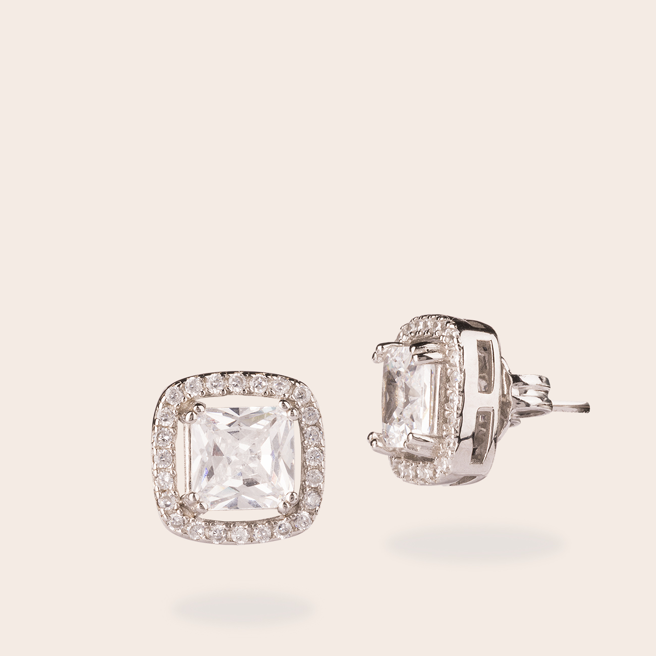 Orecchino a lobo zircone bianco