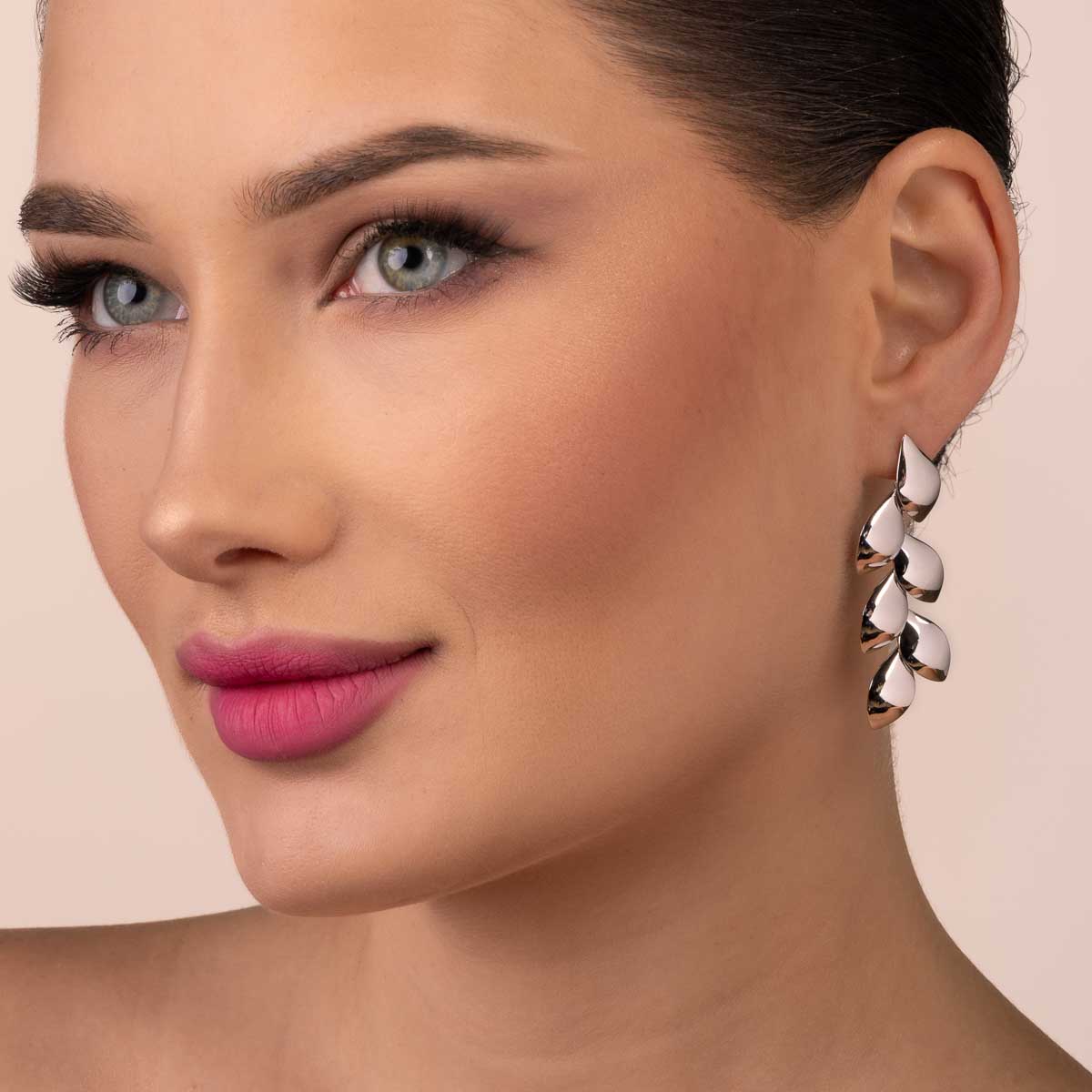 Orecchino pendente foglie