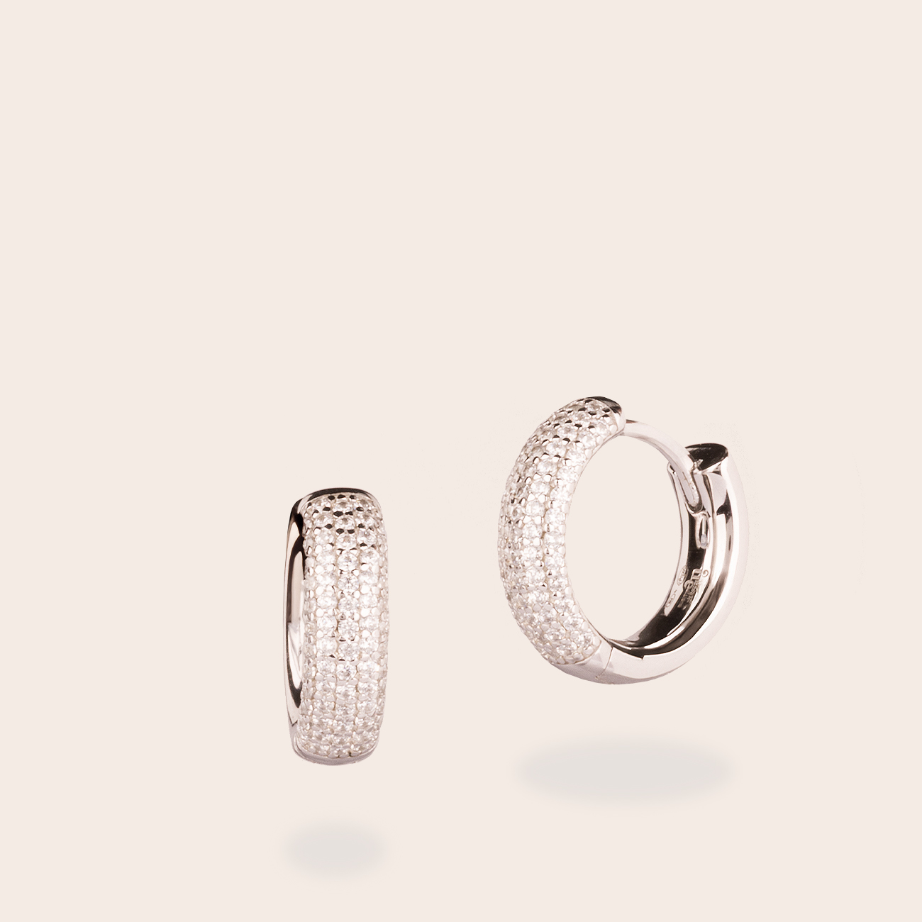 Orecchino cerchio micro pave'